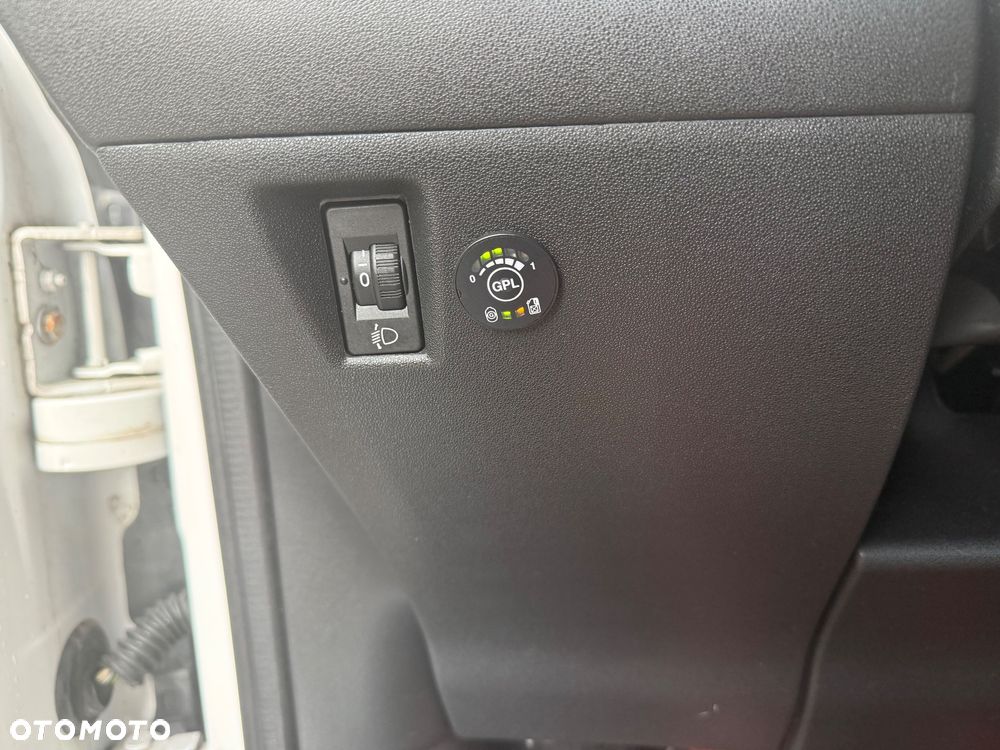 Citroën C3 Picasso VTi 95 Attraction - 12