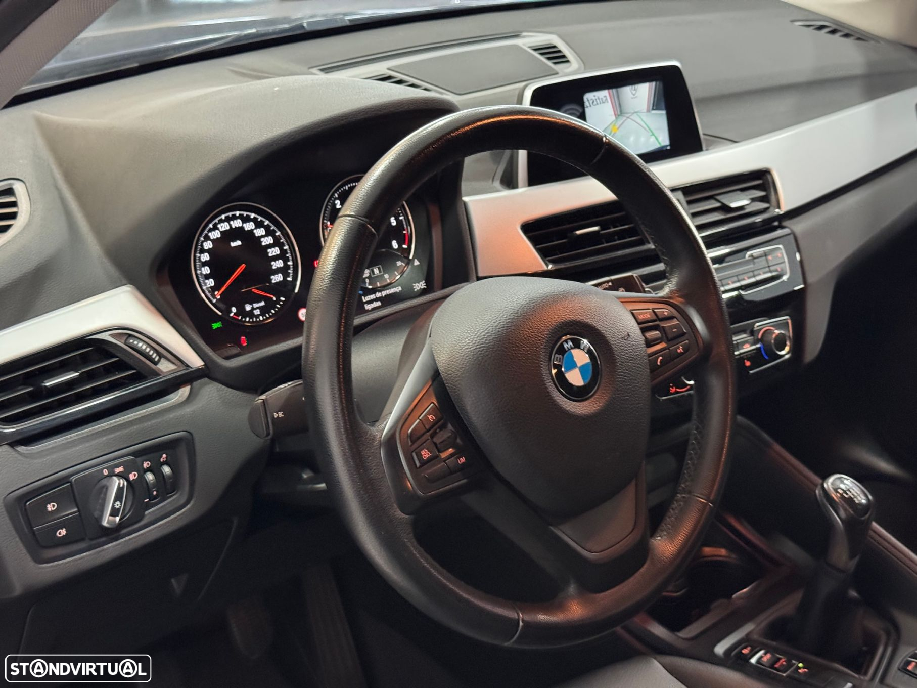 BMW X1 16 d sDrive Advantage - 23
