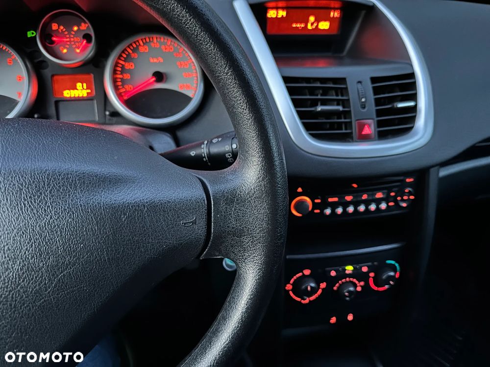 Peugeot 207 1.4 Trendy - 10