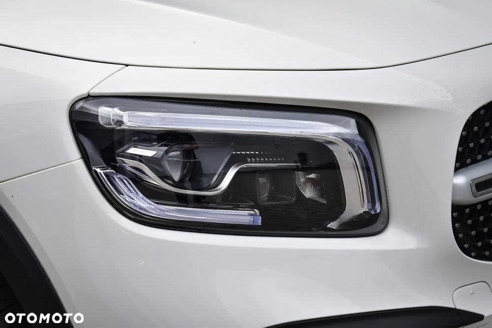 Mercedes-Benz GLB 200 4-Matic AMG Line 8G-DCT - 9