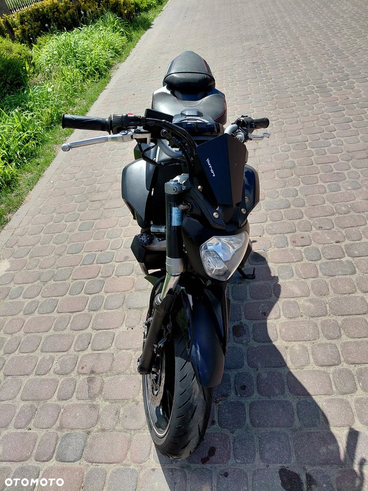 Yamaha MT - 8