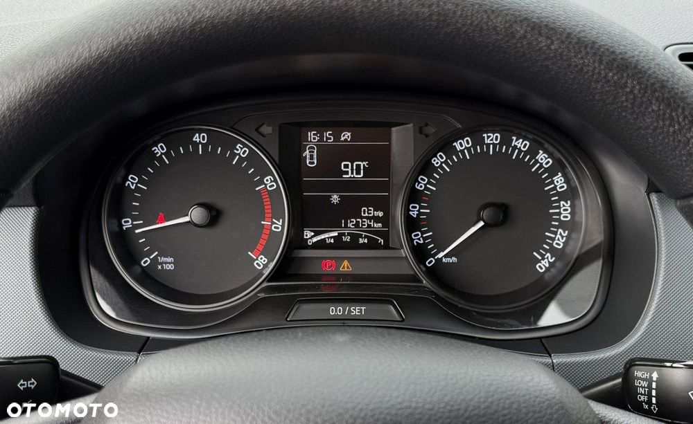 Skoda Fabia 1.0 MPI Active - 29