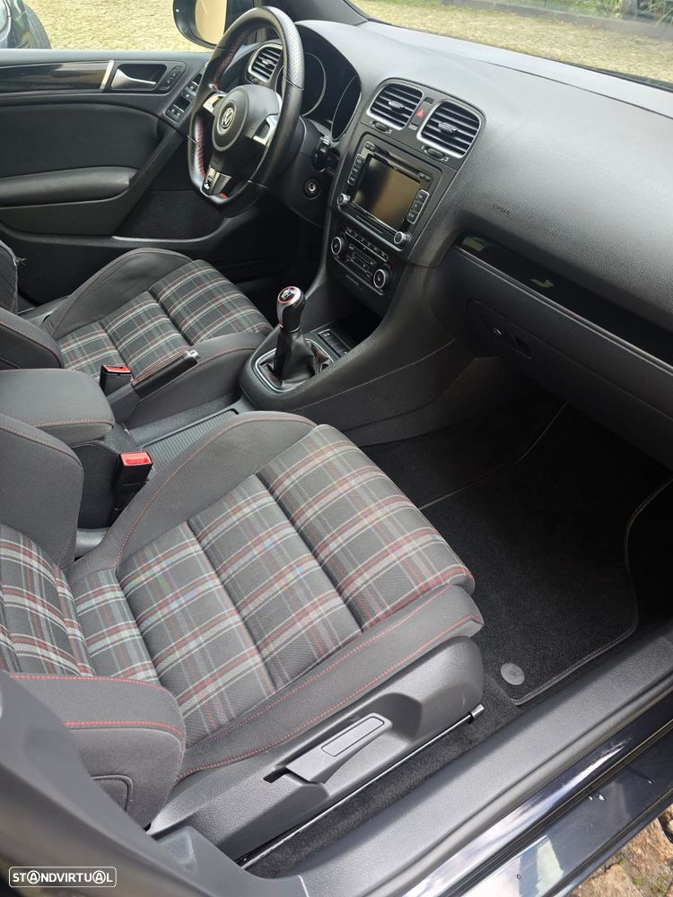 VW Golf 2.0 GTI - 10