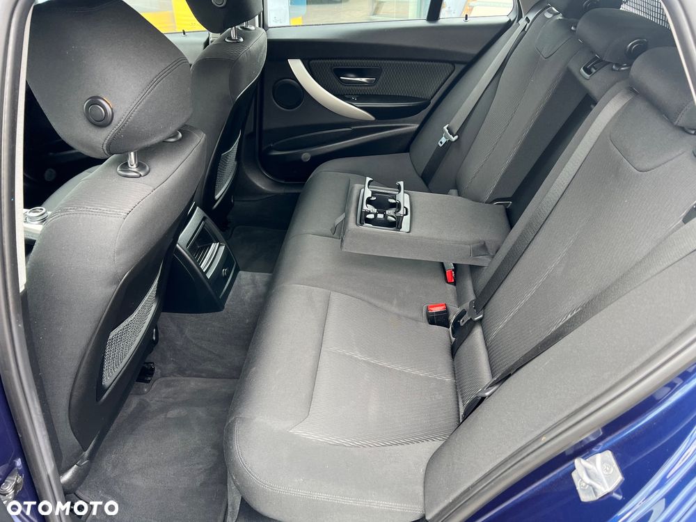BMW Seria 3 318i Edition Luxury Line Purity - 17