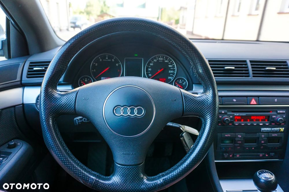 Audi A4 Avant 1.8T Quattro - 27