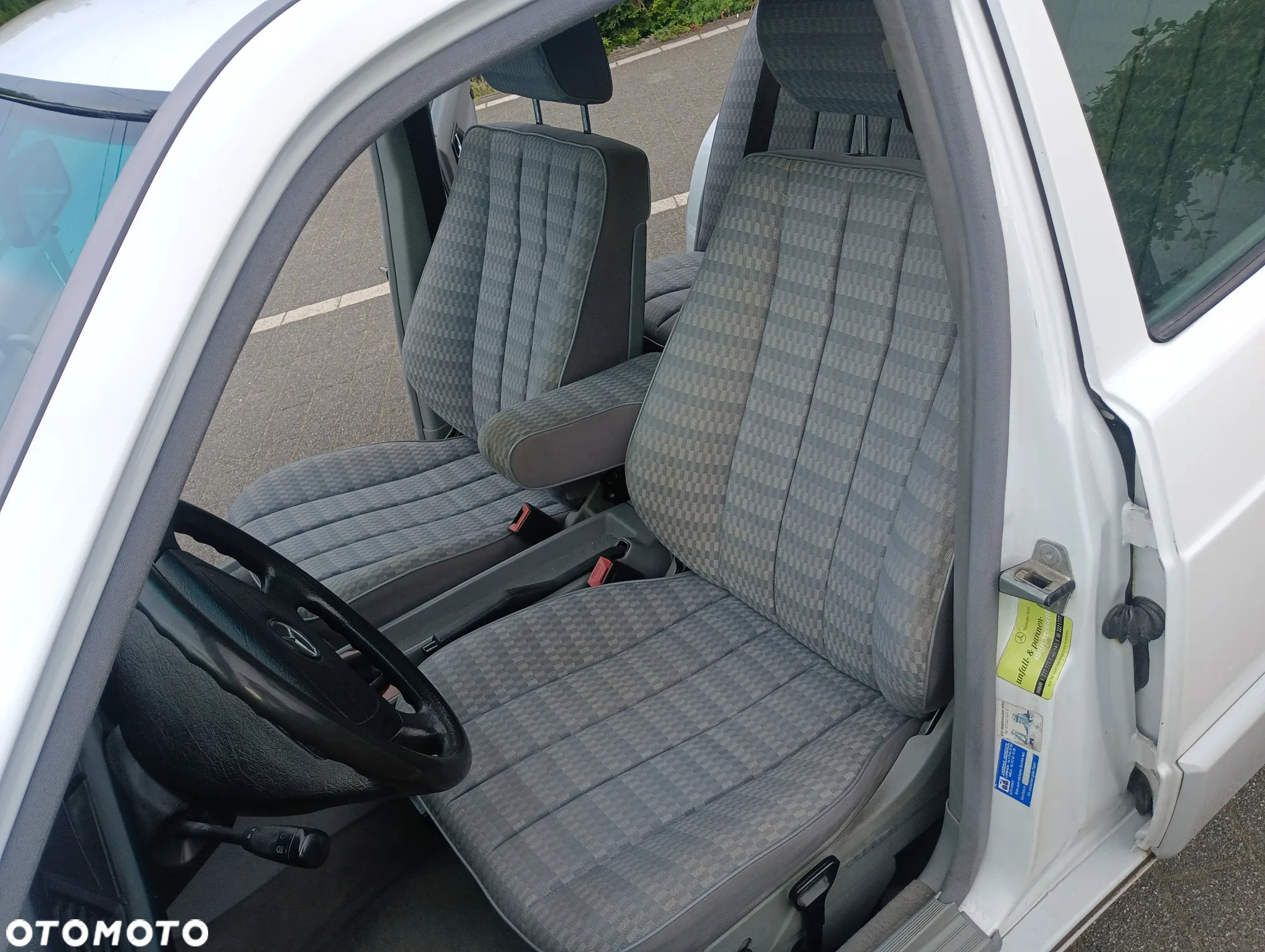 Mercedes-Benz W201 (190) - 22