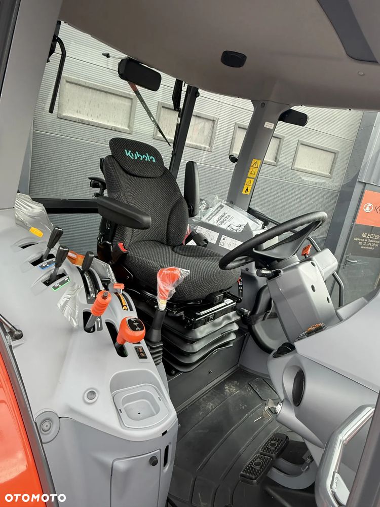 Kubota M4063 - 7