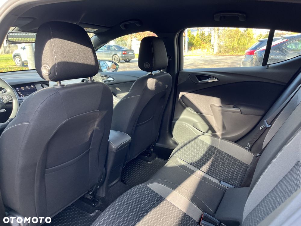 Opel Astra V 1.2 T GS Line S&S - 15