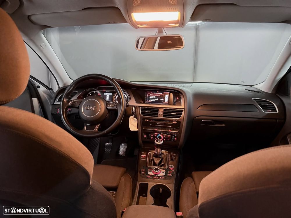 Audi A4 Avant 2.0 TDI DPF S line Sport Pack - 10