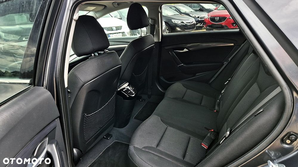 Hyundai i40 1.6 GDI Comfort + - 31
