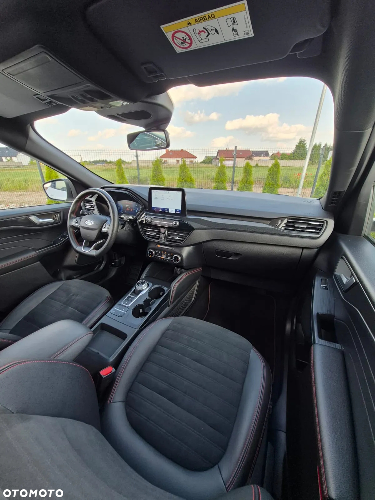 Ford Kuga 2.5 FHEV FWD ST-Line - 24