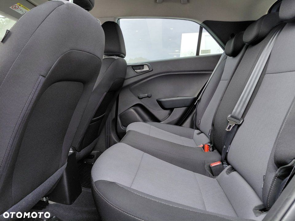 Hyundai i20 - 18