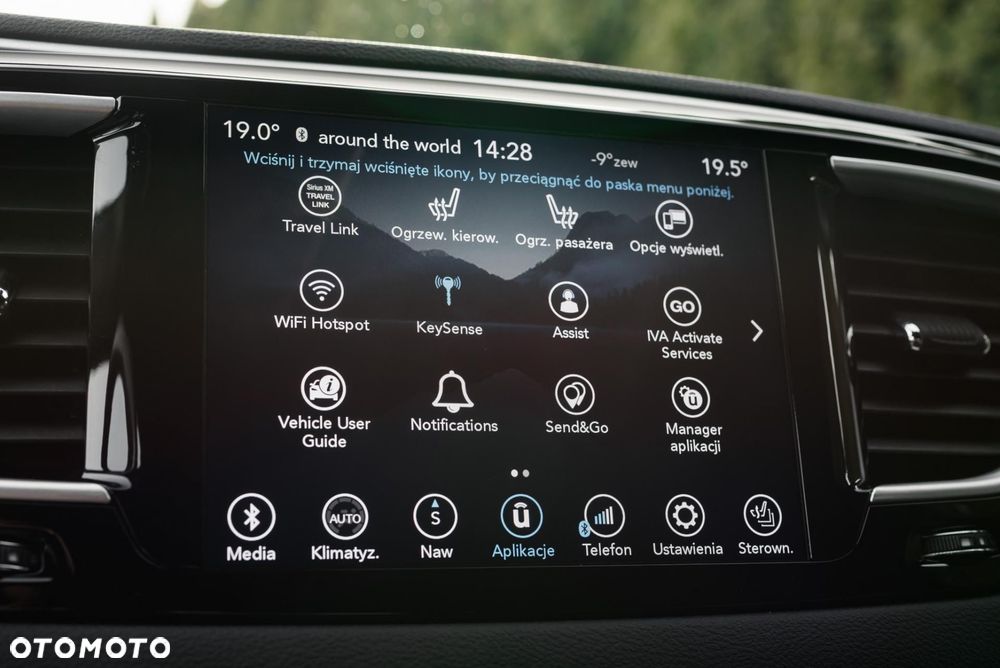 Chrysler Pacifica - 20