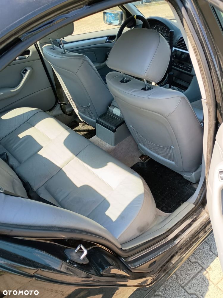 BMW Seria 3 330d - 11