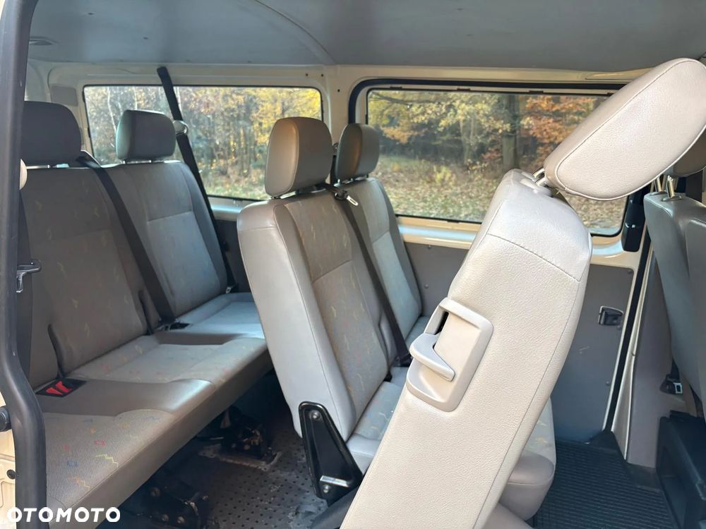 Volkswagen Transporter T5 TDI L2H1 - 16