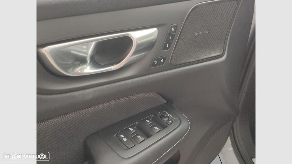 Volvo V60 2.0 T6 AWD TE Plus Dark - 10