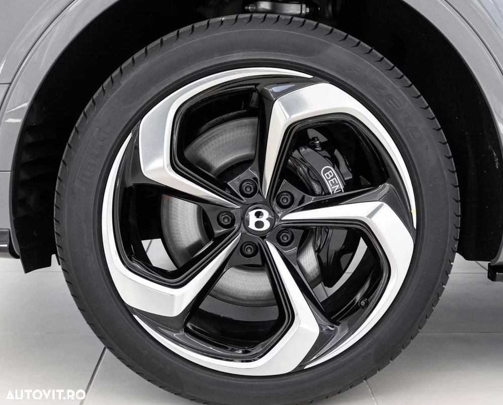 Bentley Bentayga - 24