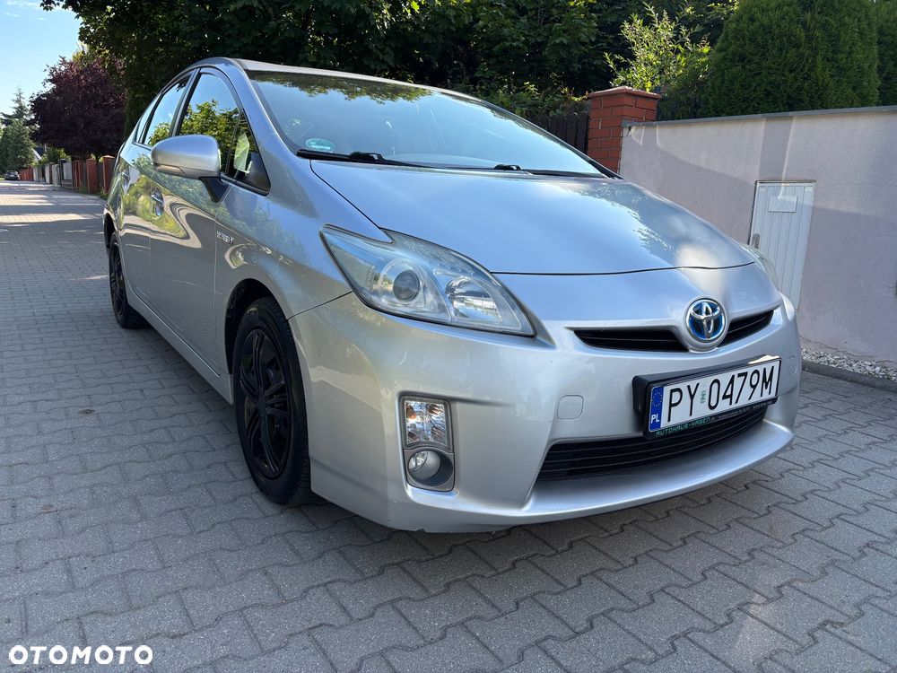 Toyota Prius 1.8 HSD Prestige - 3