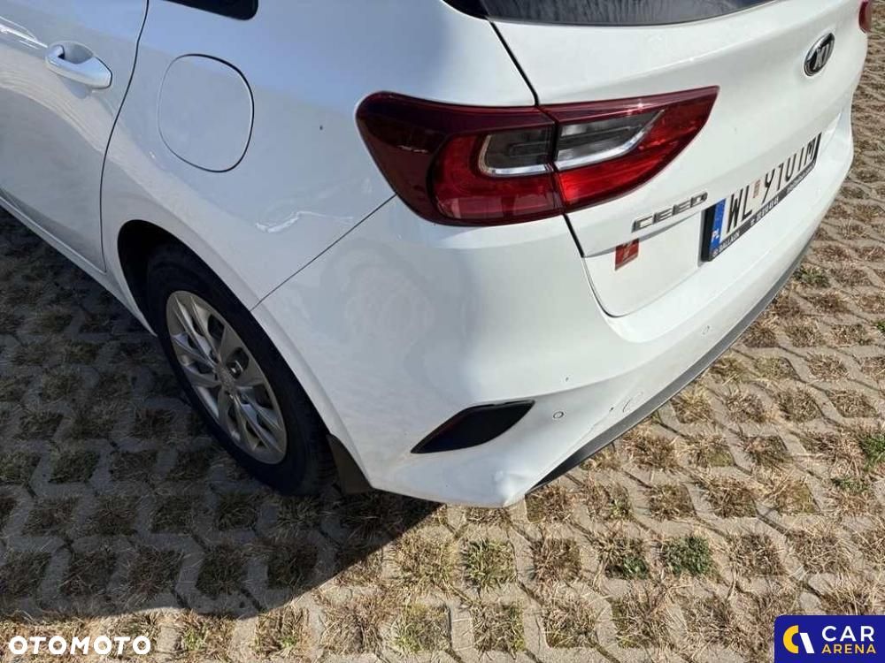 Kia Ceed - 32