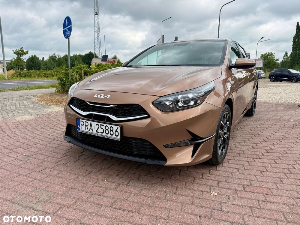 Kia Ceed 1.5 T-GDI Business Line Plus - 22