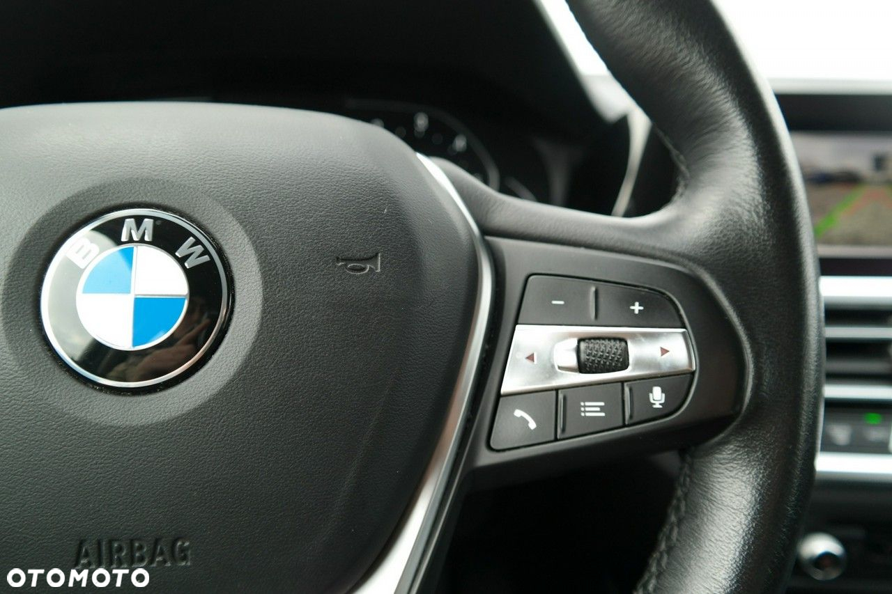 BMW Seria 3 318d Sport Line Shadow - 17