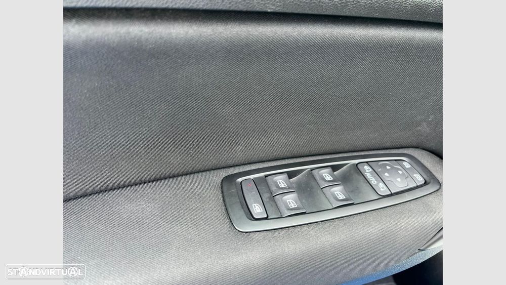 Renault Mégane 1.5 Blue dCi Limited - 9