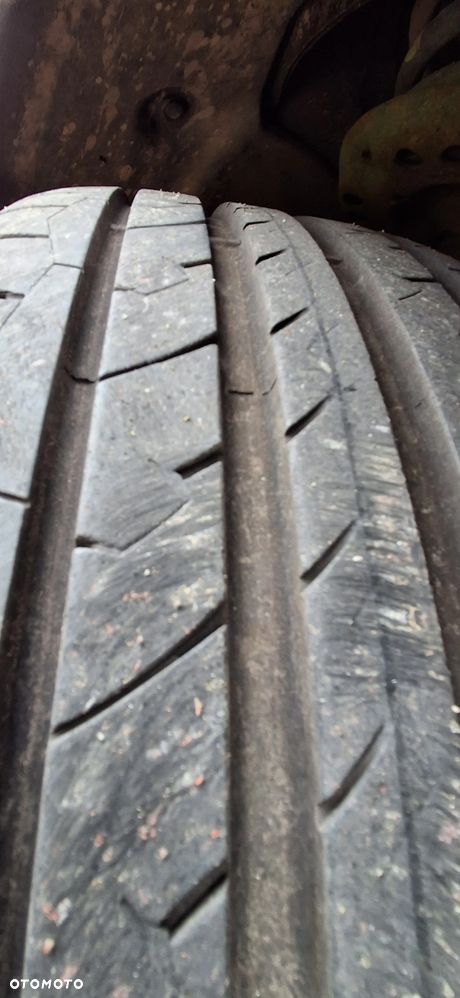 Kia Carens 1.6 GDI Business Line EU6 - 26