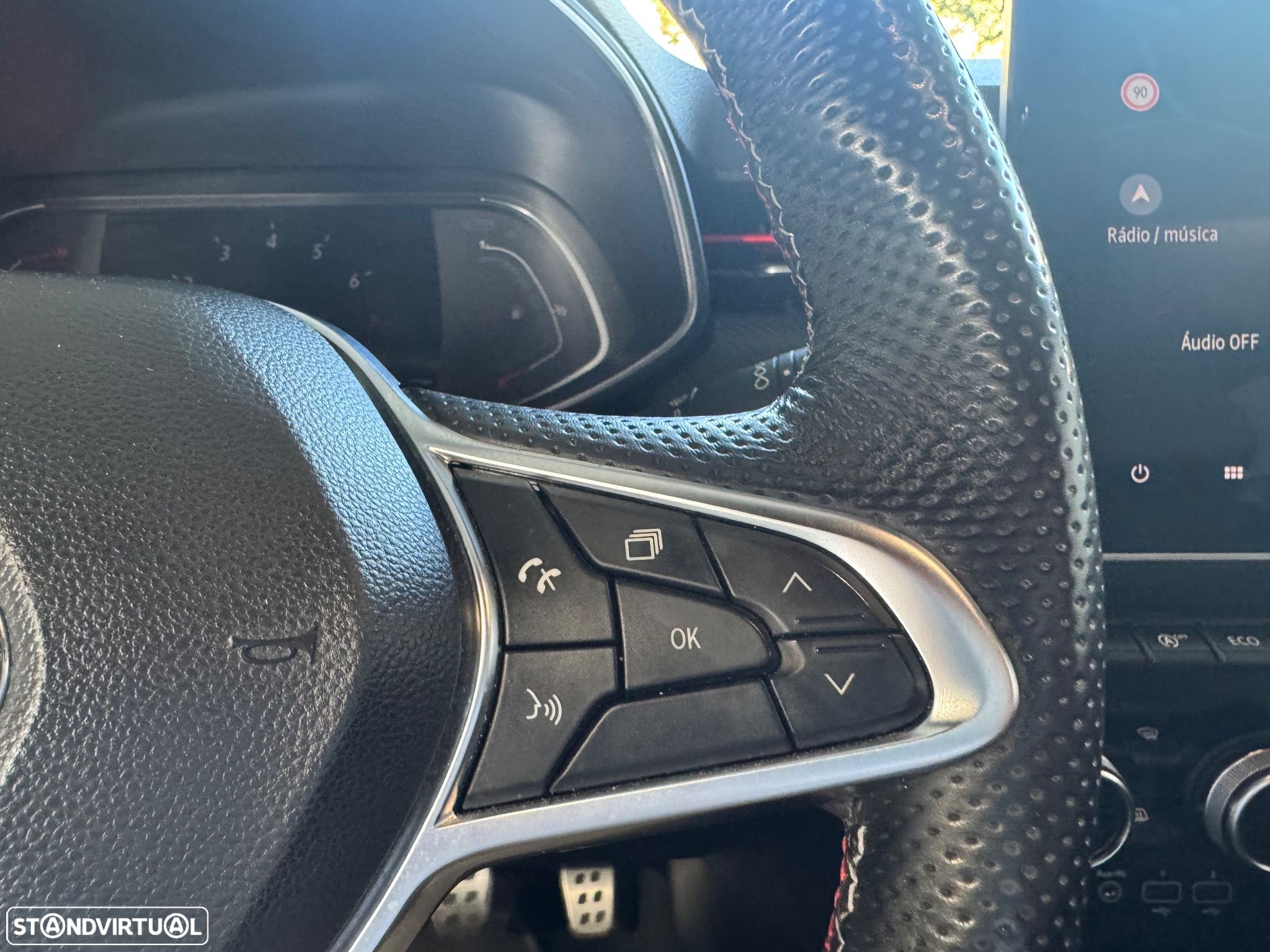 Renault Clio 1.0 TCe RS Line - 18