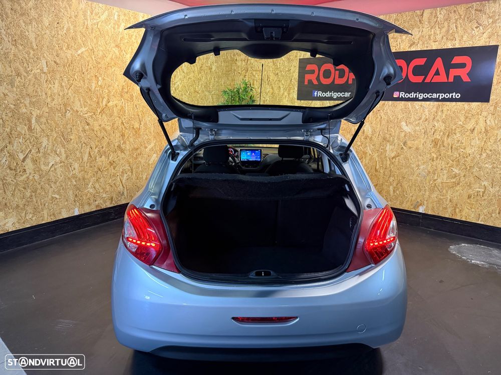 Peugeot 208 1.4 HDi Access - 22
