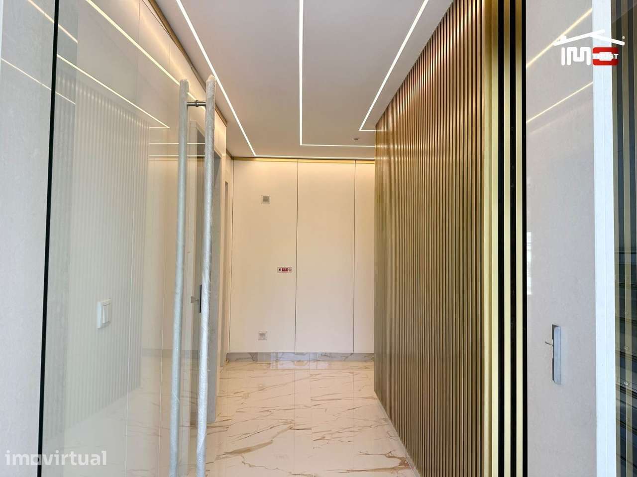 Incrivel Apartamento T2 com Varanda, e Arrecadação - Grande imagem: 2/19