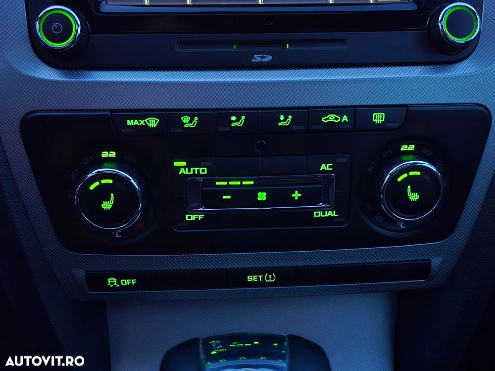 Skoda Octavia 2.0 TDI Business DSG - 23