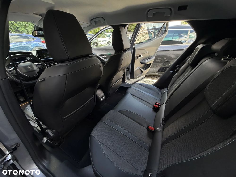 Peugeot 2008 1.2 PureTech Allure Pack S&S - 20