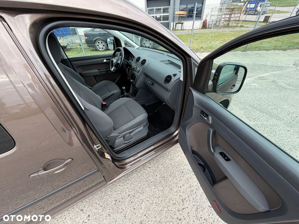 Volkswagen Caddy Highline - 8