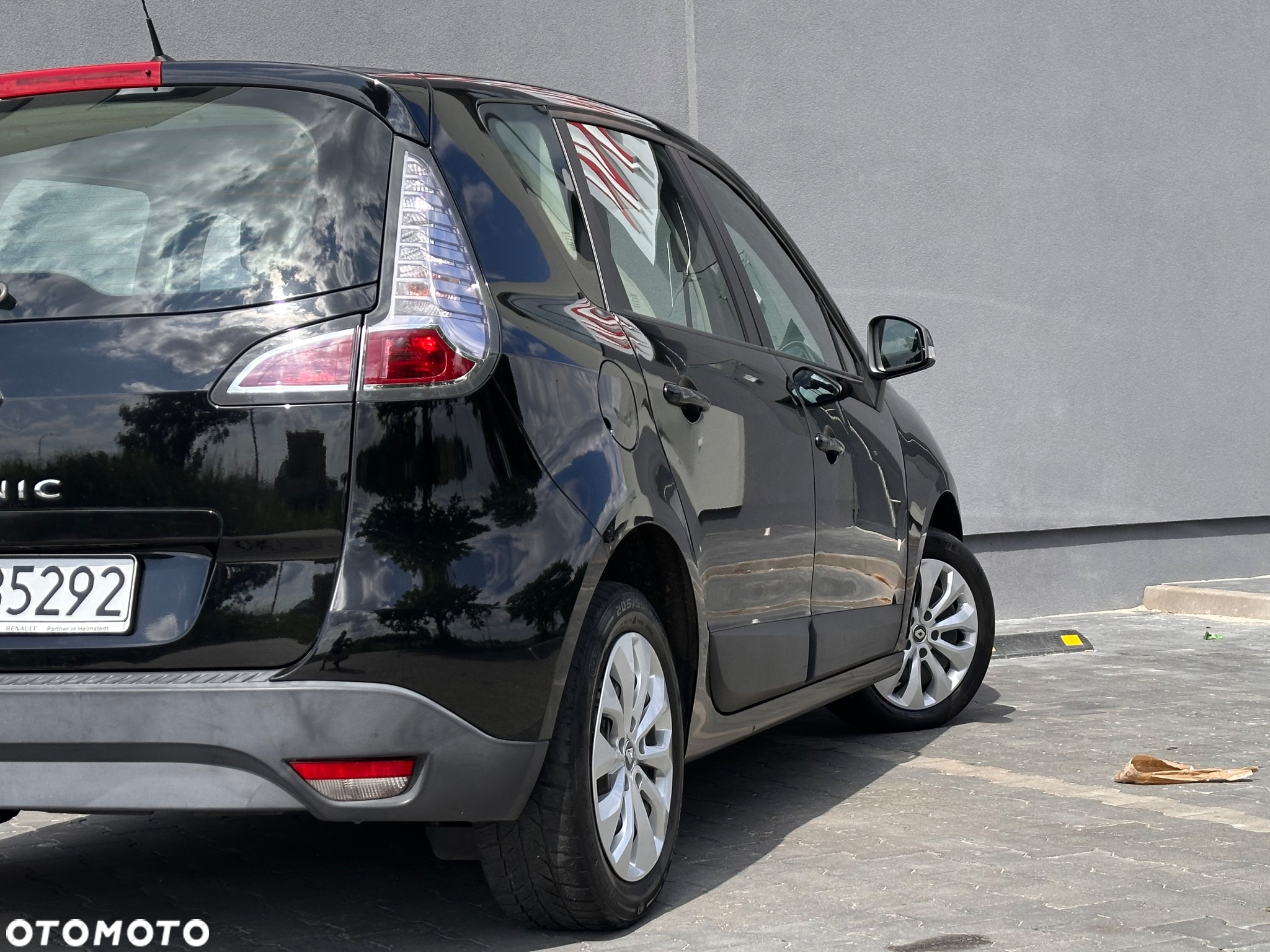 Renault Scenic 1.6 16V 110 Dynamique - 19