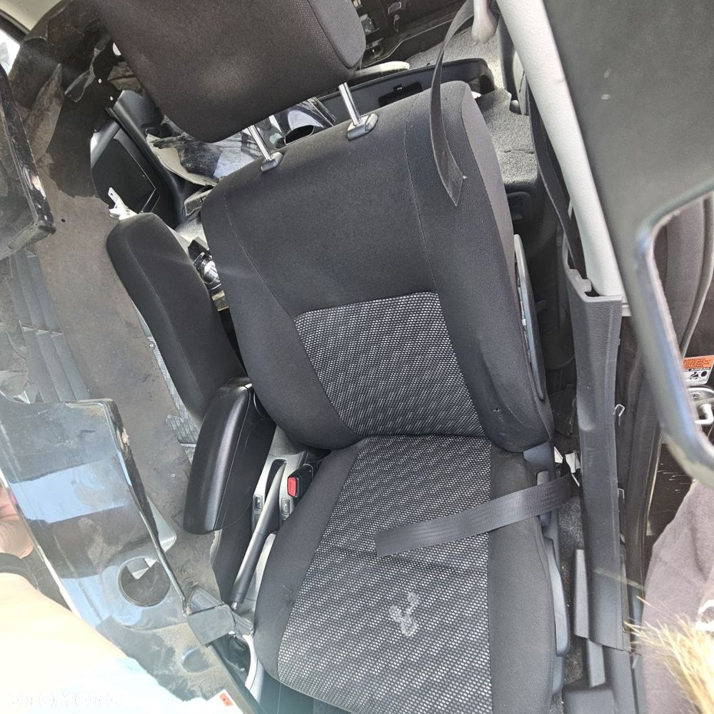 Fotel fotele kanapa / SUZUKI SX4 (kod lak: ZJ3) - 2