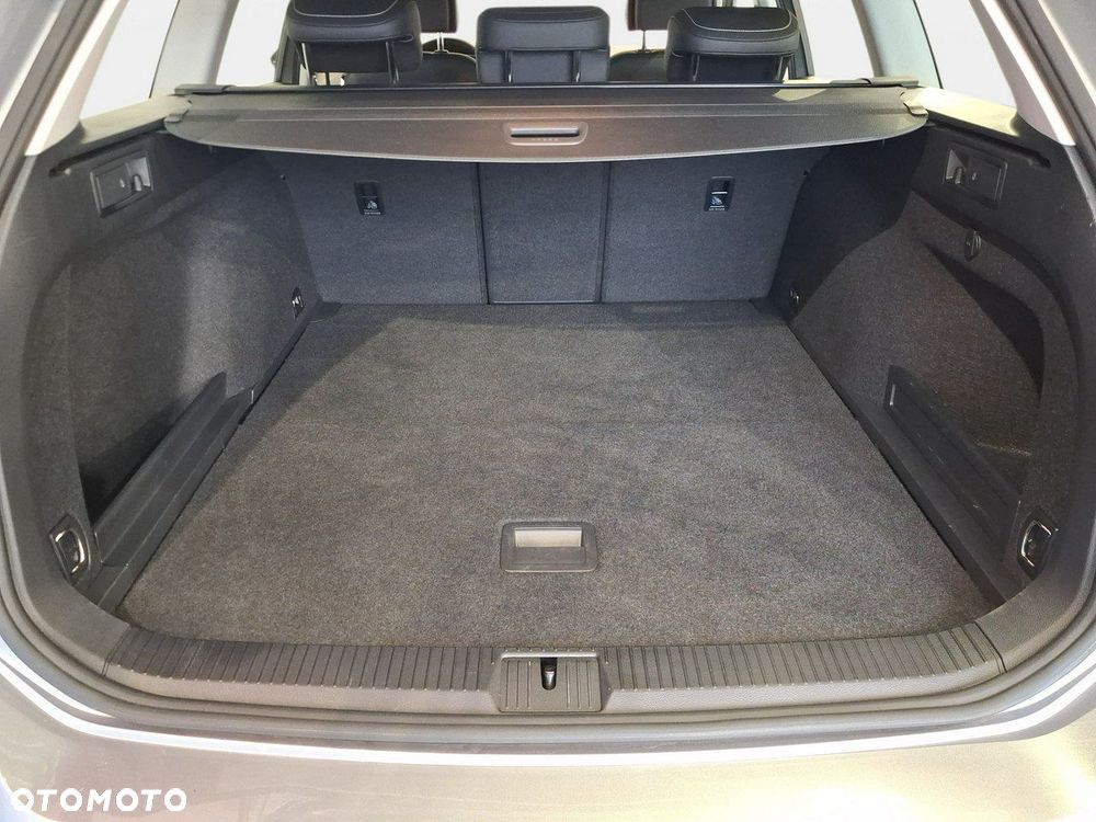 Volkswagen Passat Variant - 12