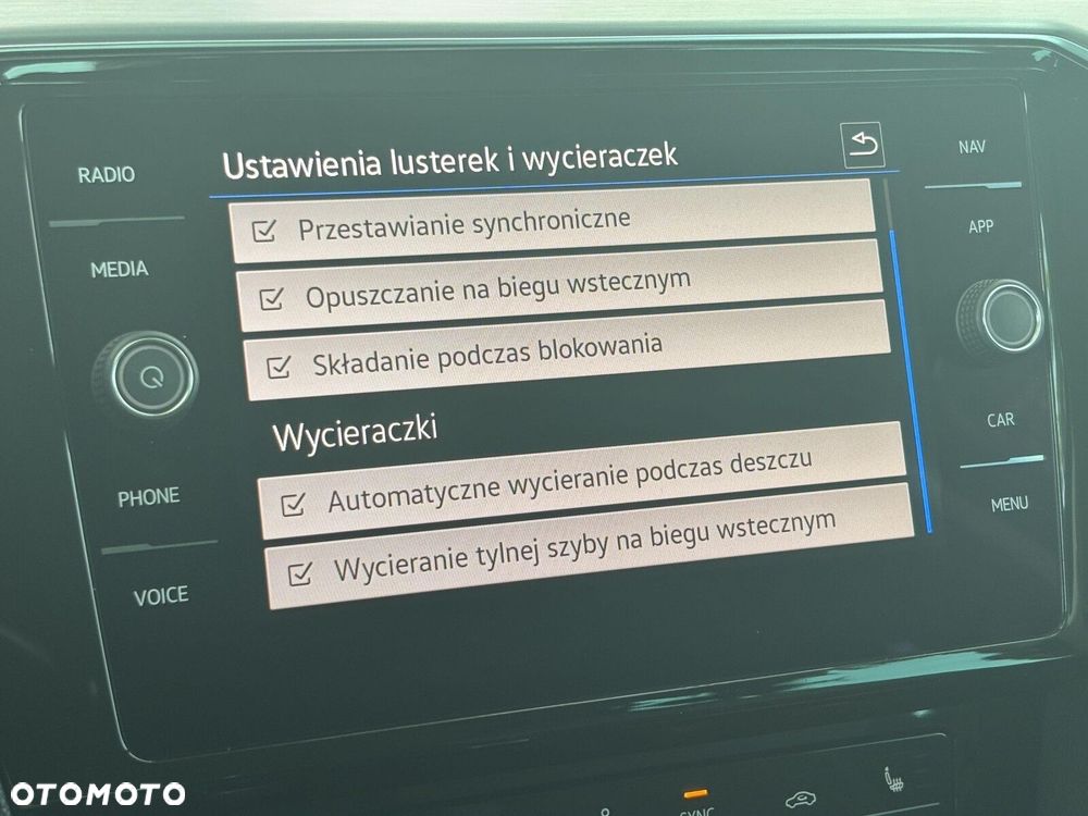 Volkswagen Passat Variant 2.0 TDI SCR Elegance DSG - 32
