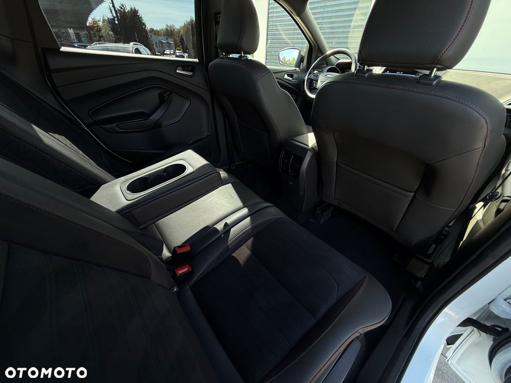 Ford Kuga 2.0 TDCi 4x2 ST-Line - 28