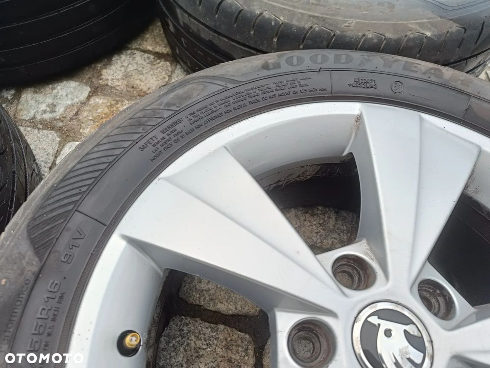 Felgi Aluminiowe 16 Skoda Octavia 3 5x112 ET46 5E0601025C Koła VW Seat Audi 6,5Jx16H2 - 17