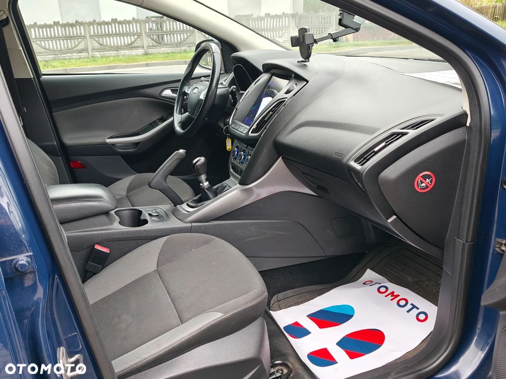 Ford Focus 1.6 TDCi DPF Champions Edition - 8