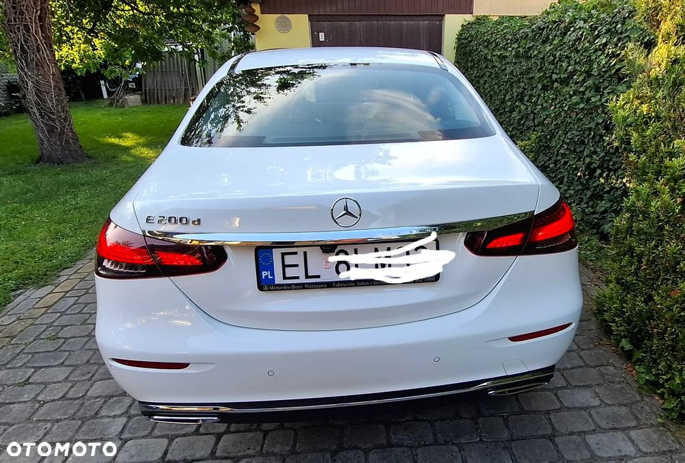 Mercedes-Benz Klasa E 200 d 9G-TRONIC - 33