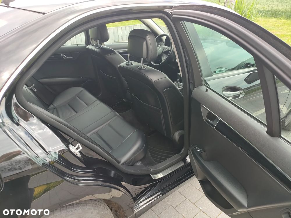Mercedes-Benz Klasa C 200 CDI Classic - 10