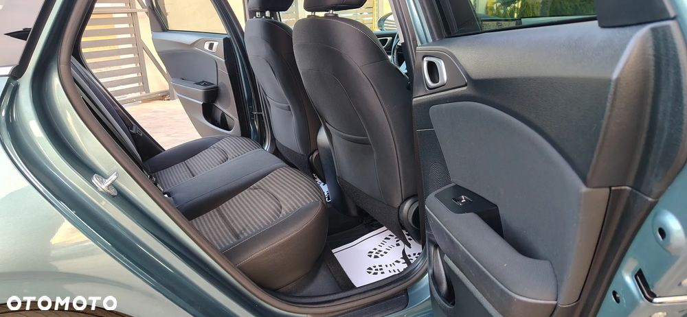 Kia Ceed ver-1-6-crdi-mhev-business-line - 28