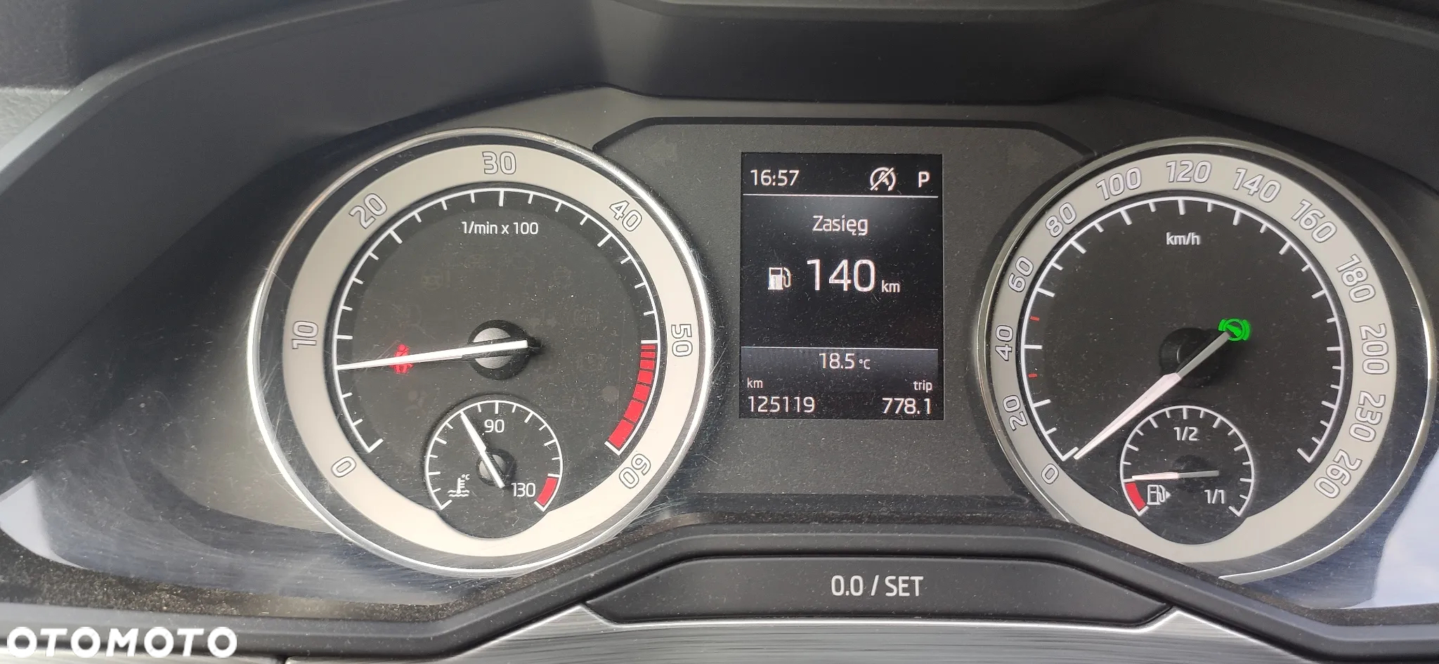Skoda Superb 2.0 TDI SCR Ambition DSG - 19