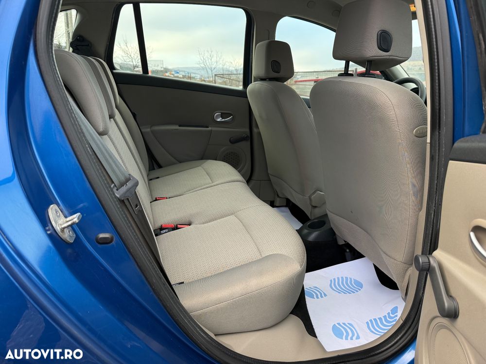 Renault Clio - 15