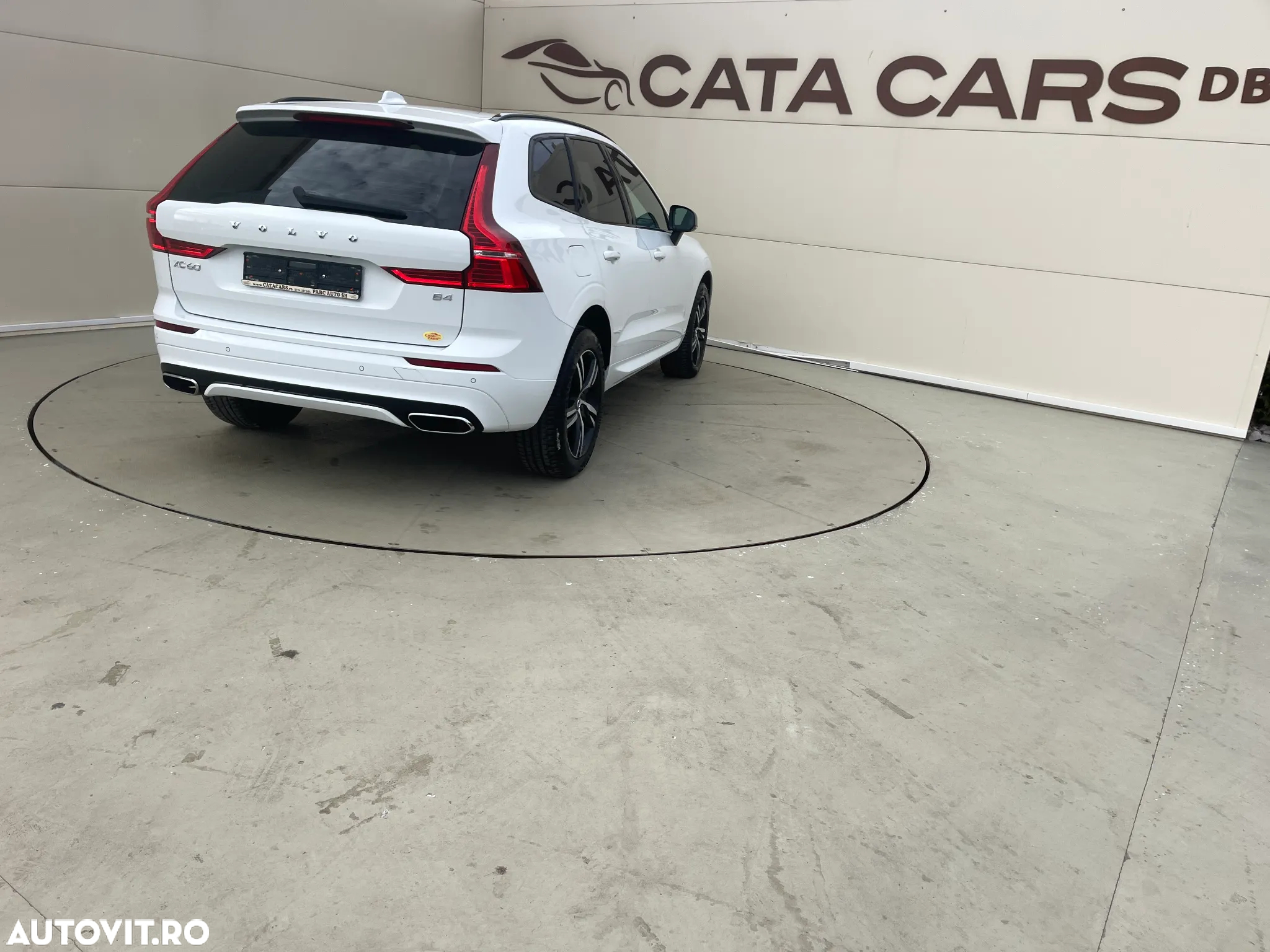 Volvo XC 60 B4 MHEV R-Design - 13