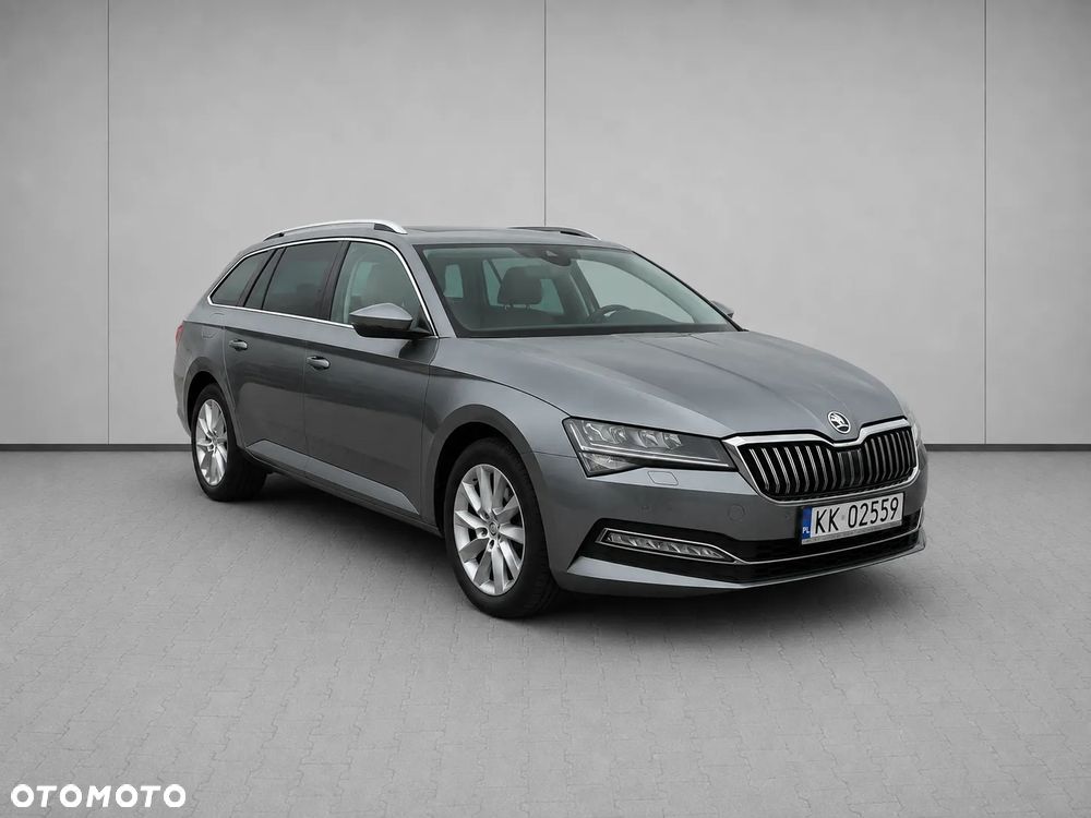Skoda Superb 2.0 TDI SCR Style DSG - 8