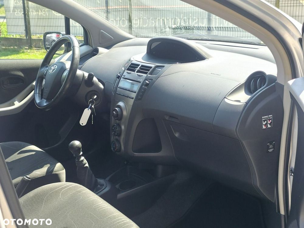 Toyota Yaris - 9