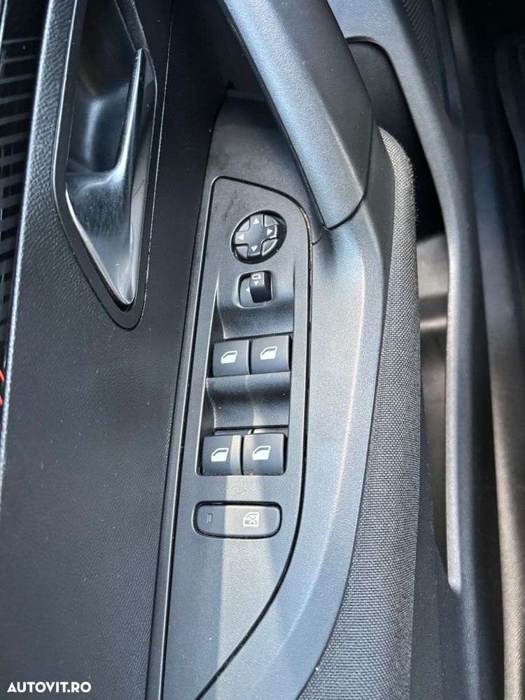 Peugeot 2008 1.5 BlueHDI BVM6 STT Active Pack - 12