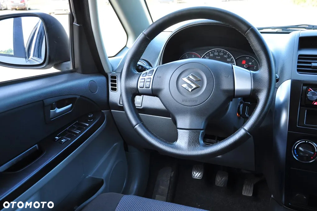 Suzuki SX4 1.9 DDiS DPF 4x2 Comfort - 32